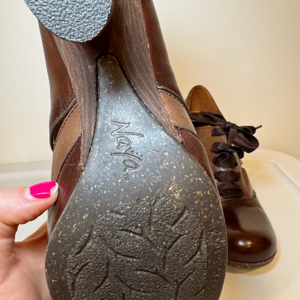 Vintage Naya Jasper Brown Leather Women's Shoes Heels with Ribbon Lace Fairycore - Picture 6 of 7